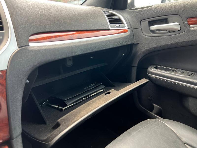 Chrysler 300 RWD 2013