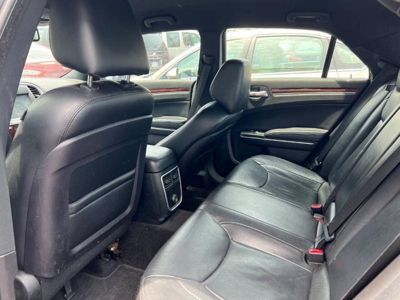 Chrysler 300 RWD 2013