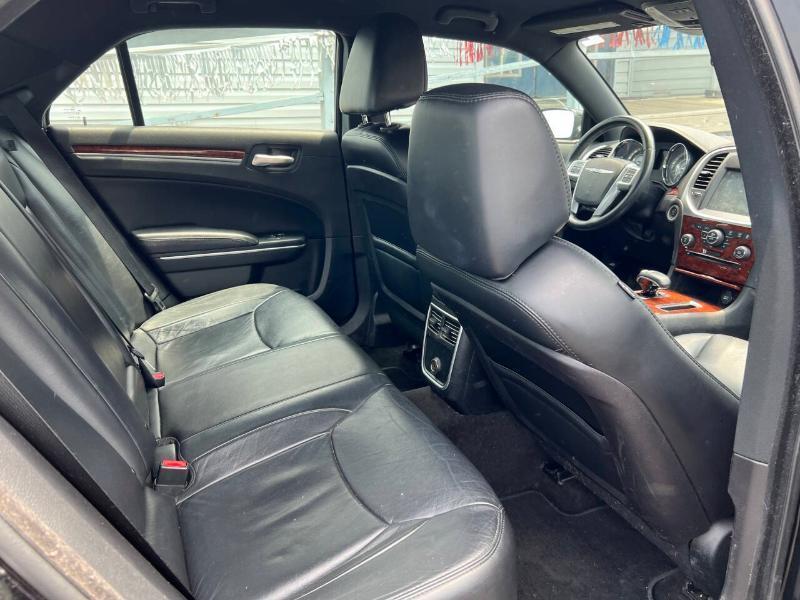 Chrysler 300 RWD 2013