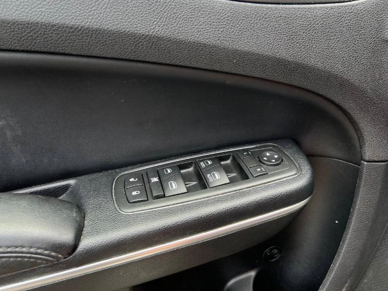 Chrysler 300 RWD 2013