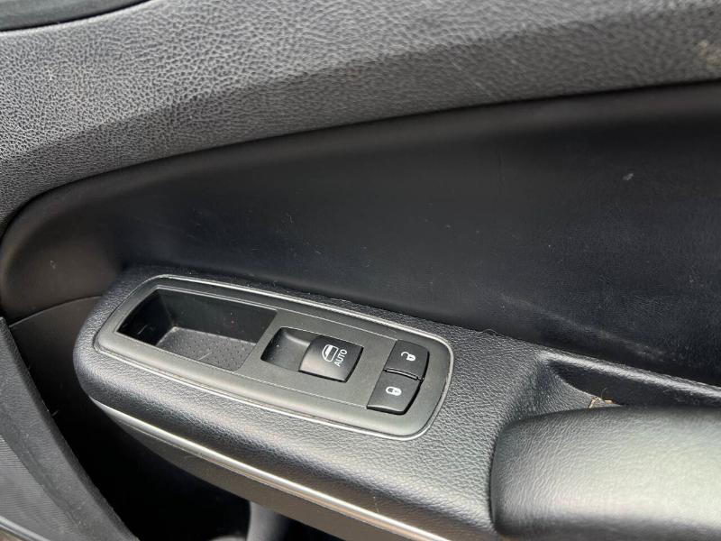 Chrysler 300 RWD 2013