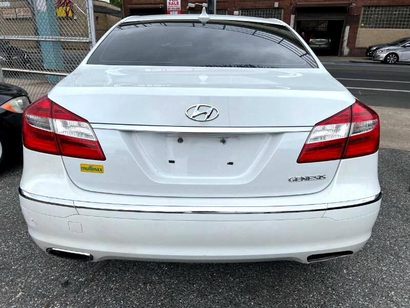 Hyundai Genesis 3.8L 2013