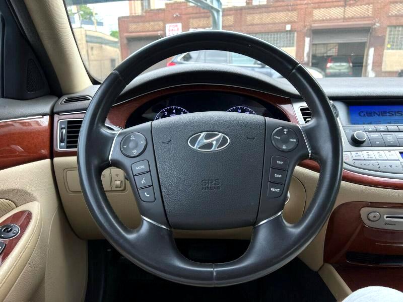Hyundai Genesis 3.8L 2013