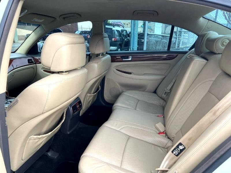 Hyundai Genesis 3.8L 2013