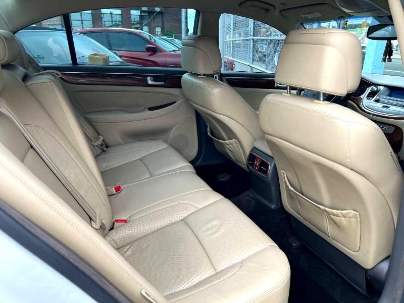 Hyundai Genesis 3.8L 2013