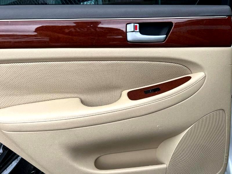 Hyundai Genesis 3.8L 2013