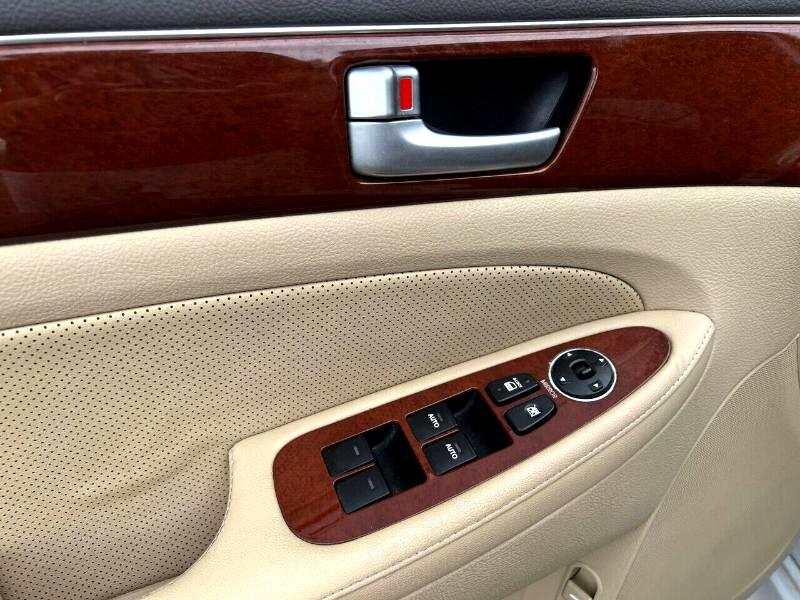 Hyundai Genesis 3.8L 2013