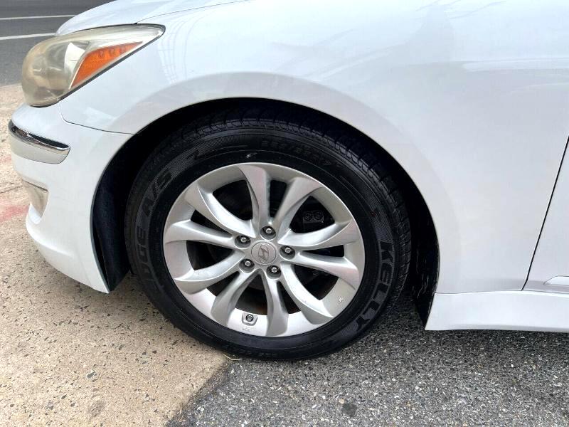 Hyundai Genesis 3.8L 2013