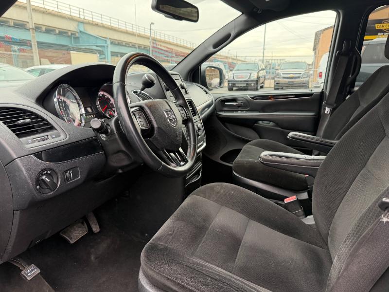 Dodge Grand Caravan SE 2015
