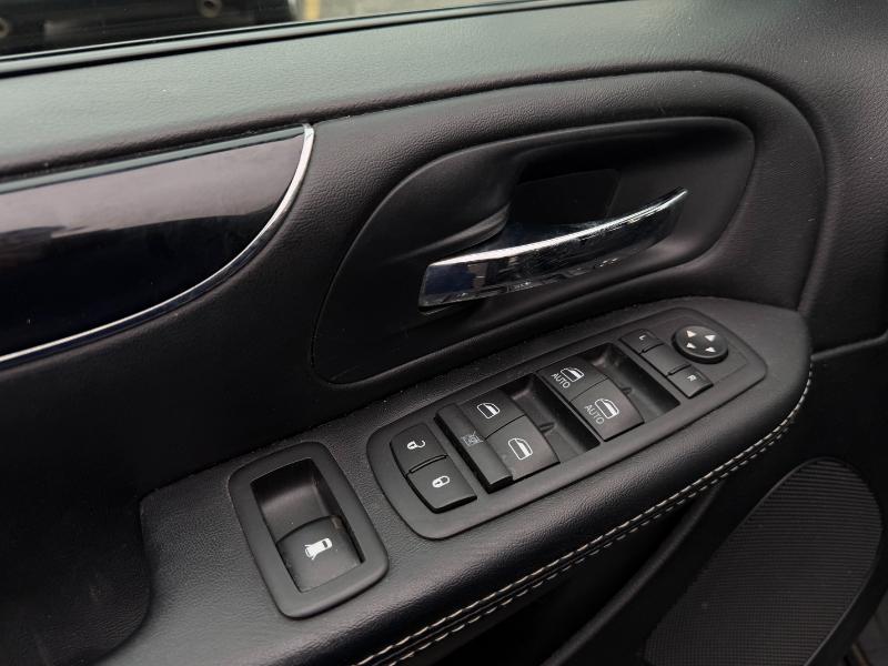 Dodge Grand Caravan SE 2015