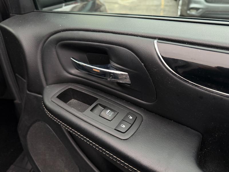 Dodge Grand Caravan SE 2015