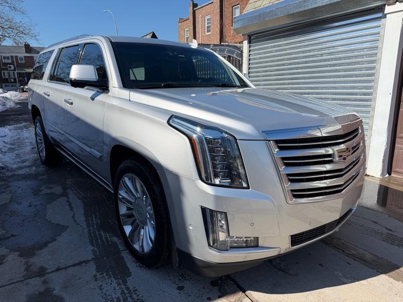 Cadillac Escalade ESV Platinum 4WD 2018