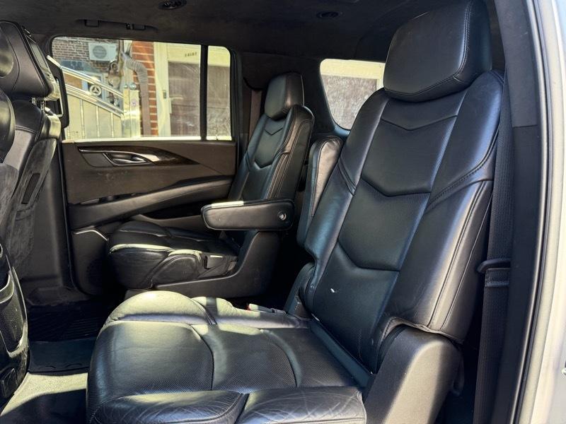 Cadillac Escalade ESV Platinum 4WD 2018