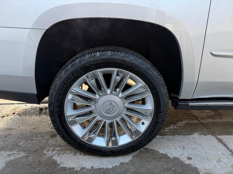 Cadillac Escalade ESV Platinum 4WD 2018