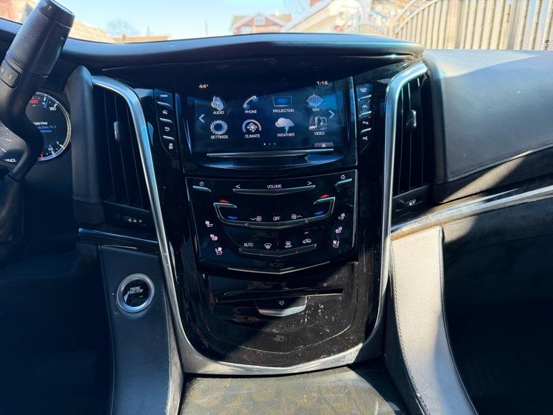 Cadillac Escalade ESV Platinum 4WD 2018