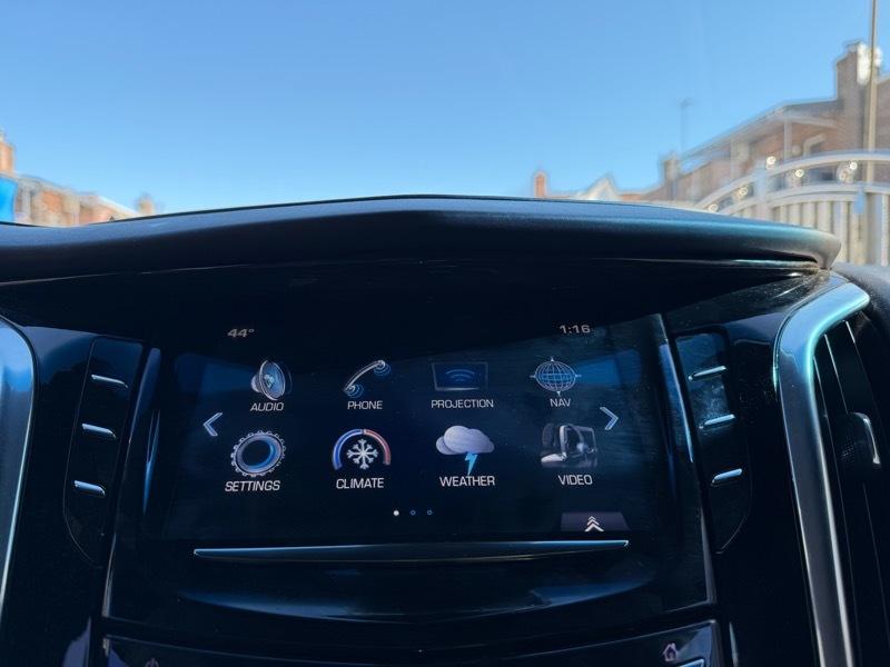 Cadillac Escalade ESV Platinum 4WD 2018