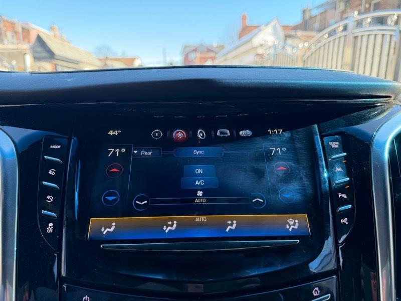 Cadillac Escalade ESV Platinum 4WD 2018