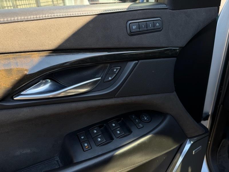 Cadillac Escalade ESV Platinum 4WD 2018