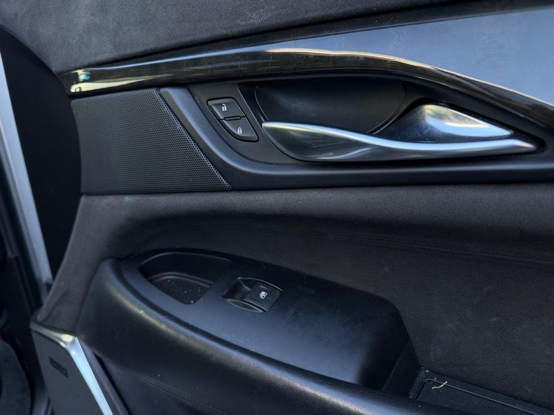 Cadillac Escalade ESV Platinum 4WD 2018