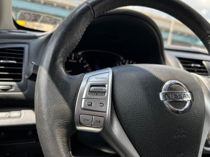 Nissan Altima 2.5 SL Sedan 2018