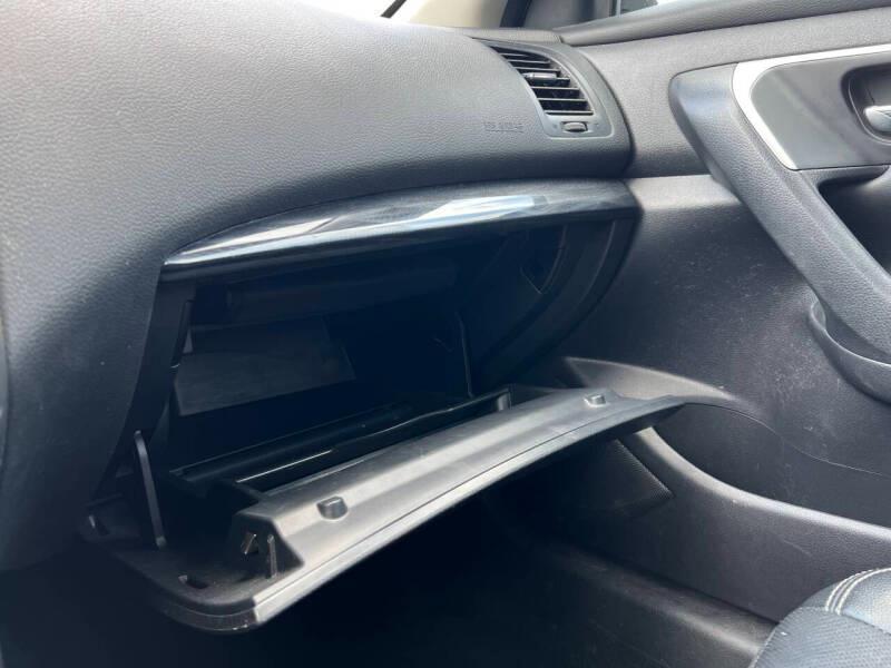 Nissan Altima 2.5 SL Sedan 2018