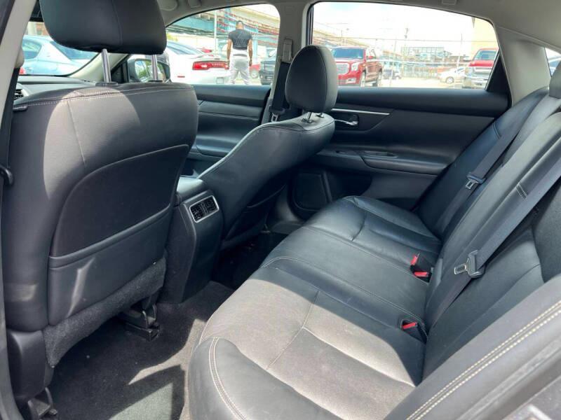 Nissan Altima 2.5 SL Sedan 2018