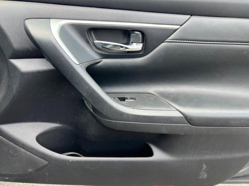 Nissan Altima 2.5 SL Sedan 2018