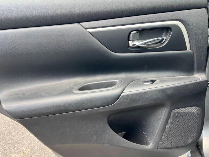 Nissan Altima 2.5 SL Sedan 2018