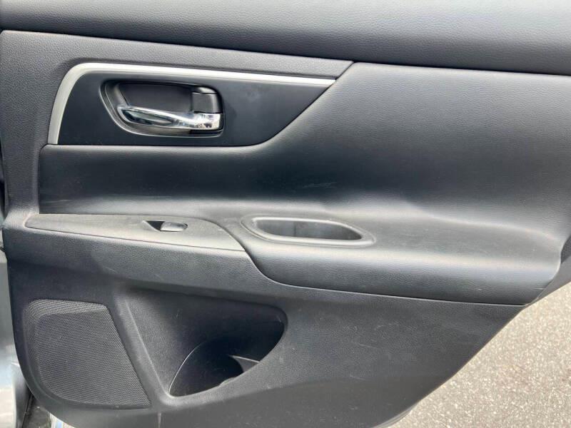 Nissan Altima 2.5 SL Sedan 2018