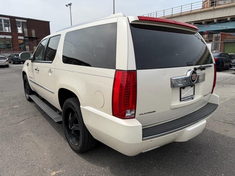 Cadillac Escalade ESV AWD Platinum 2013