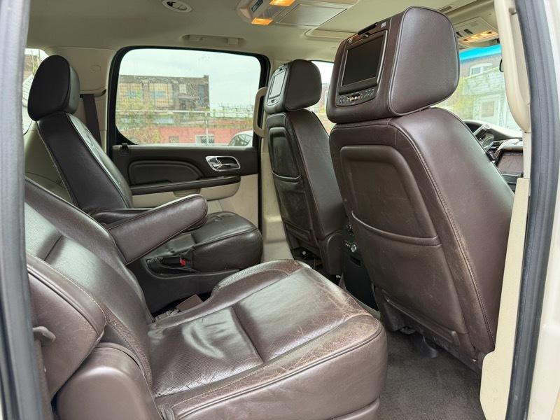 Cadillac Escalade ESV AWD Platinum 2013