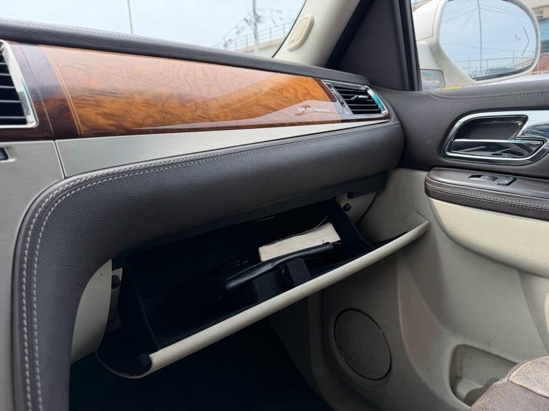 Cadillac Escalade ESV AWD Platinum 2013