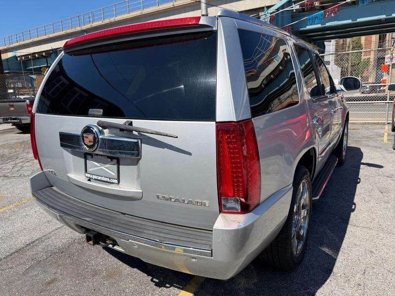 Cadillac Escalade 2WD Luxury 2013