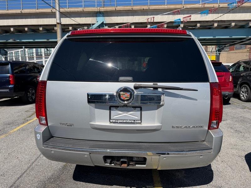 Cadillac Escalade 2WD Luxury 2013