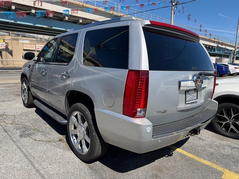 Cadillac Escalade 2WD Luxury 2013