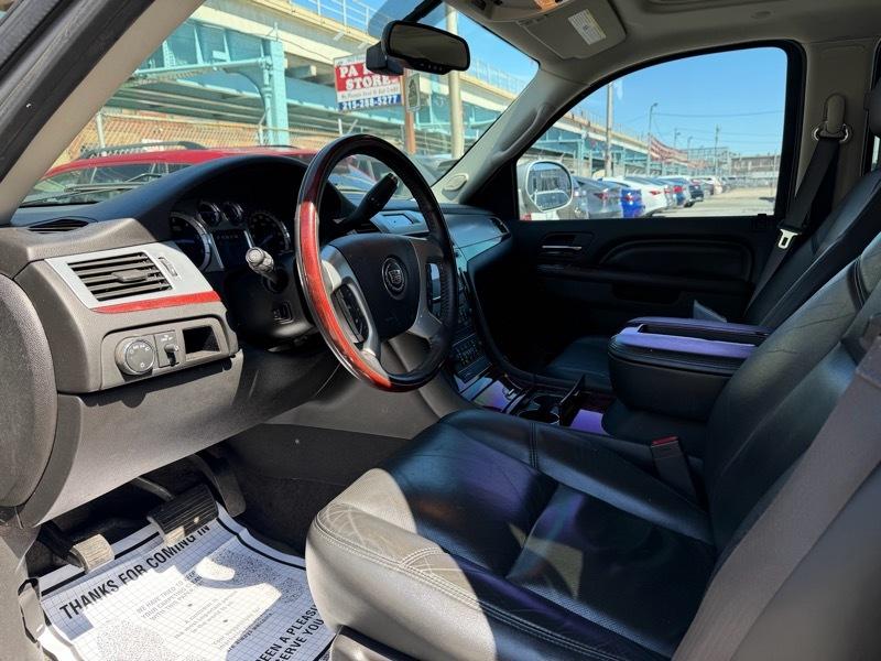 Cadillac Escalade 2WD Luxury 2013