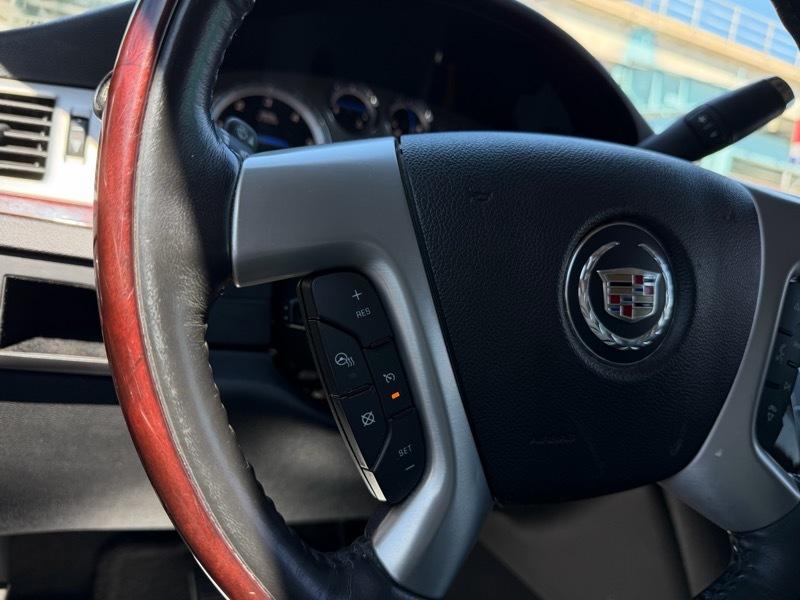 Cadillac Escalade 2WD Luxury 2013