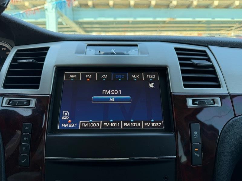 Cadillac Escalade 2WD Luxury 2013