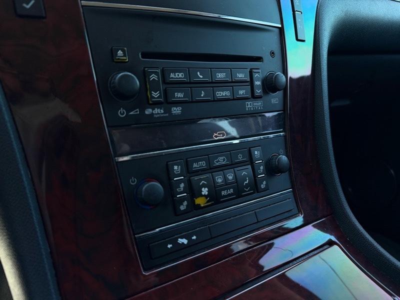 Cadillac Escalade 2WD Luxury 2013