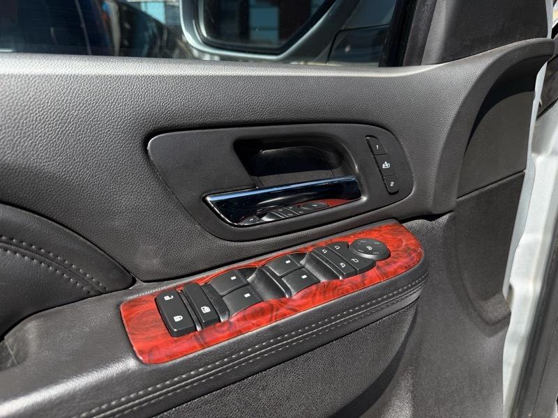 Cadillac Escalade 2WD Luxury 2013