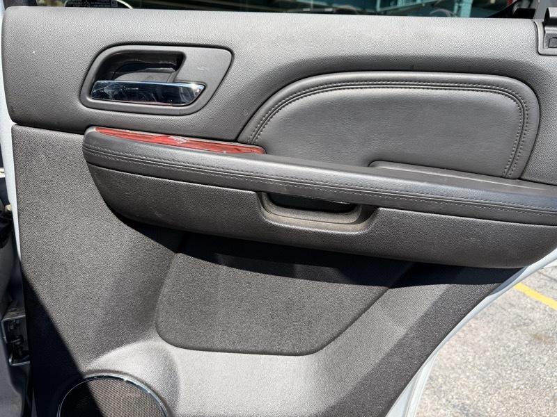 Cadillac Escalade 2WD Luxury 2013