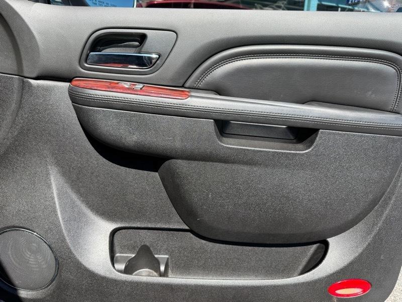 Cadillac Escalade 2WD Luxury 2013