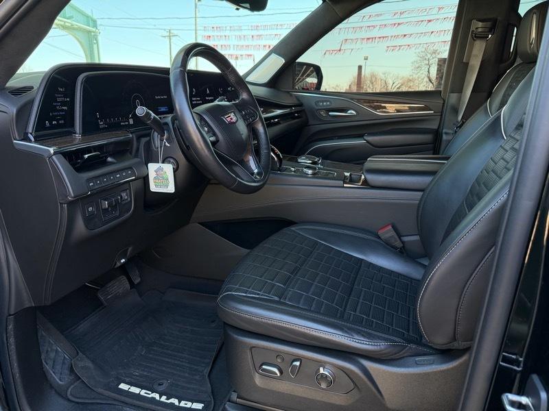 Cadillac Escalade ESV Sport Platinum AWD 2023