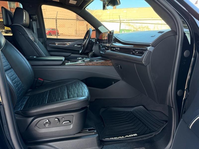 Cadillac Escalade ESV Sport Platinum AWD 2023