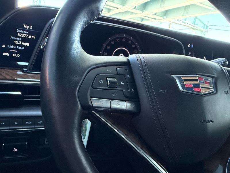 Cadillac Escalade ESV Sport Platinum AWD 2023