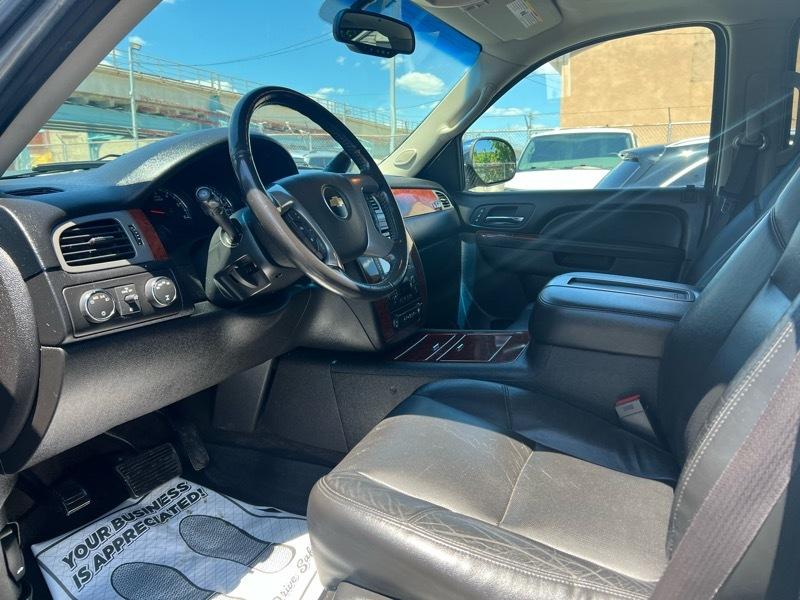 Chevrolet Tahoe LTZ 4WD 2012
