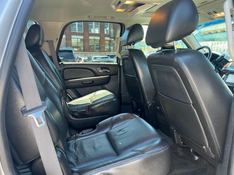 Chevrolet Tahoe LTZ 4WD 2012