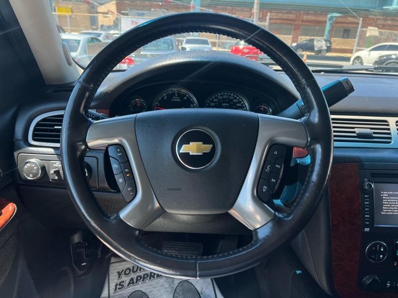 Chevrolet Tahoe LTZ 4WD 2012