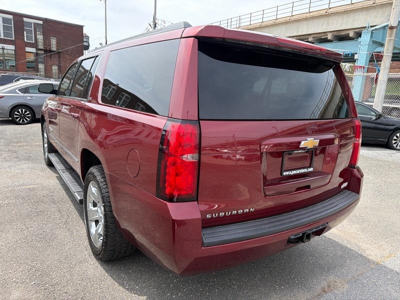 Chevrolet Suburban LT 4WD 2018