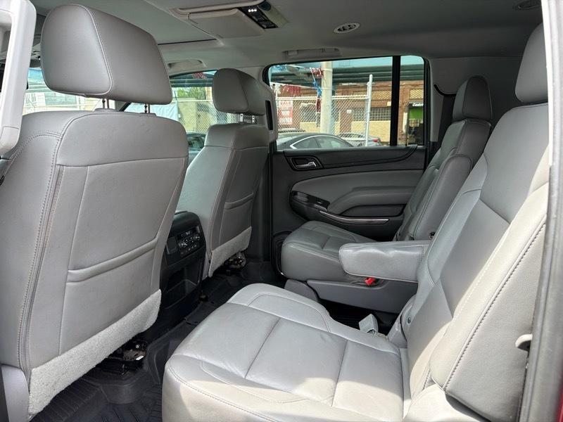 Chevrolet Suburban LT 4WD 2018